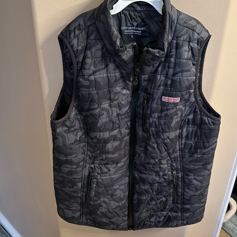 Vineyard Vines performance vest